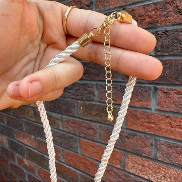 Starfish Gold Cord Necklace - Picture 5 of 6